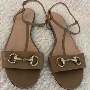 Gucci Tan Leather T‑Strap Sandals with Gold Horsebit
